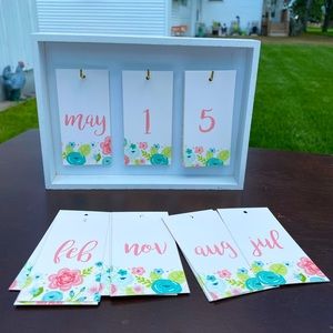 Floral Daily Desk Calendar